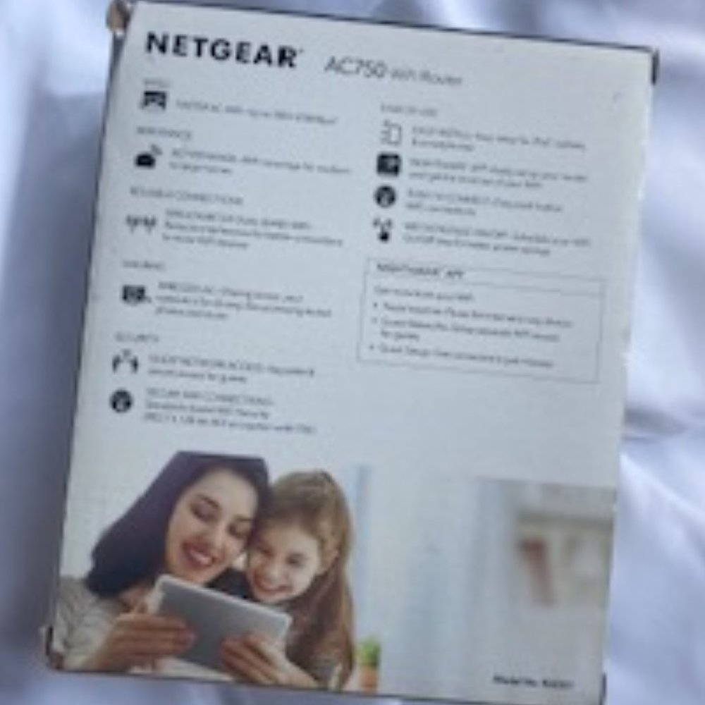NETGEAR AC750 Wifi Router - Picture 3 of 3